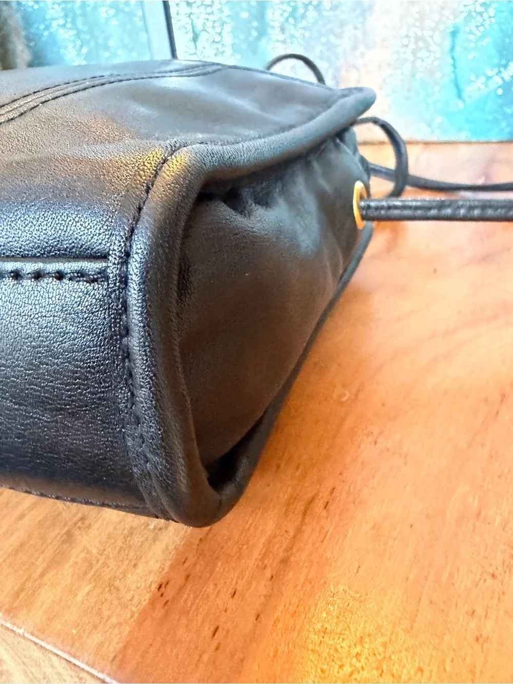 Liz Claiborne Vintage 1980’s Minimalist Mini Leather Crossbody Bag Black‎ EVC